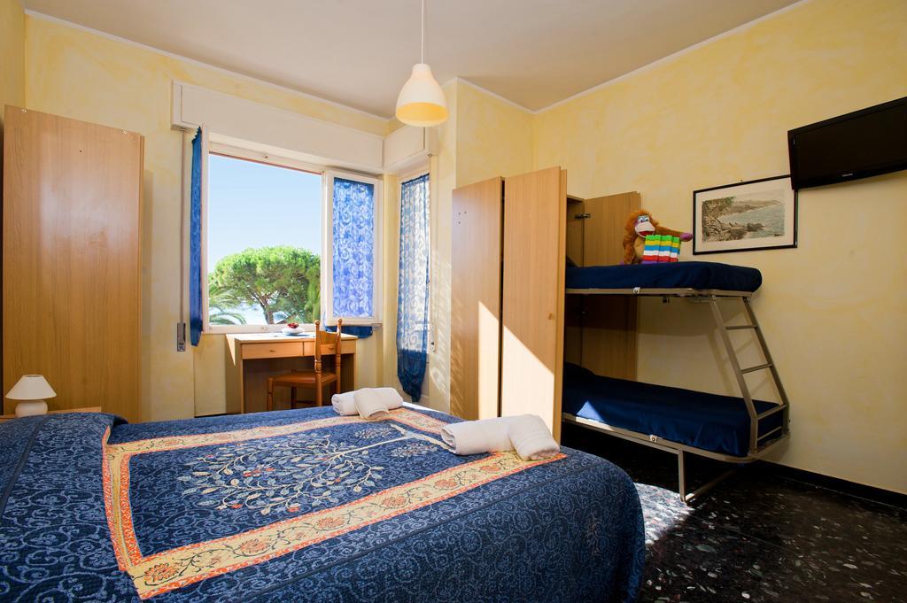 Hotel Lido Pietra Ligure Værelse billede
