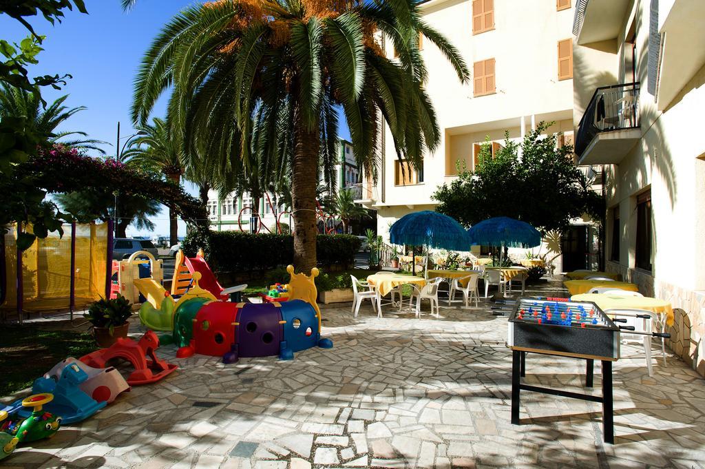 Hotel Lido Pietra Ligure Eksteriør billede
