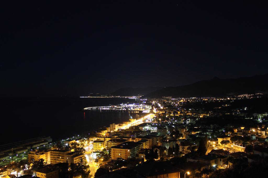 Hotel Lido Pietra Ligure Eksteriør billede