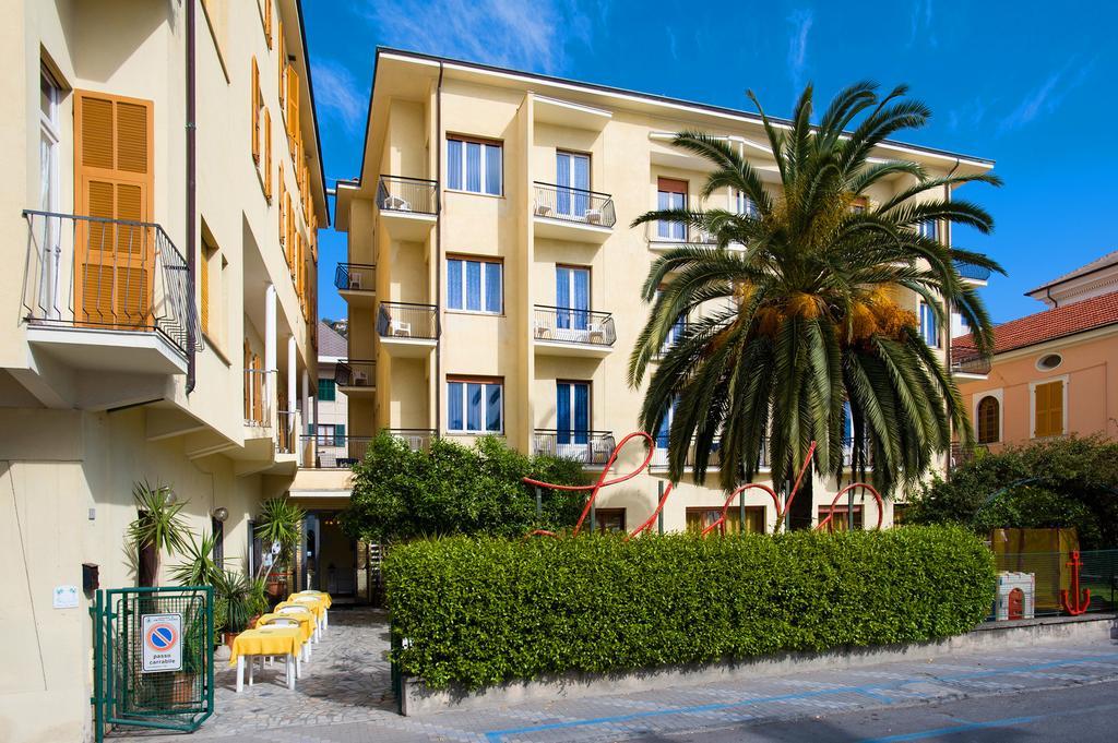 Hotel Lido Pietra Ligure Eksteriør billede